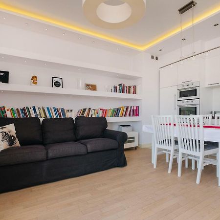 Modern Apartment Across The Ponds Warsaw Ngoại thất bức ảnh