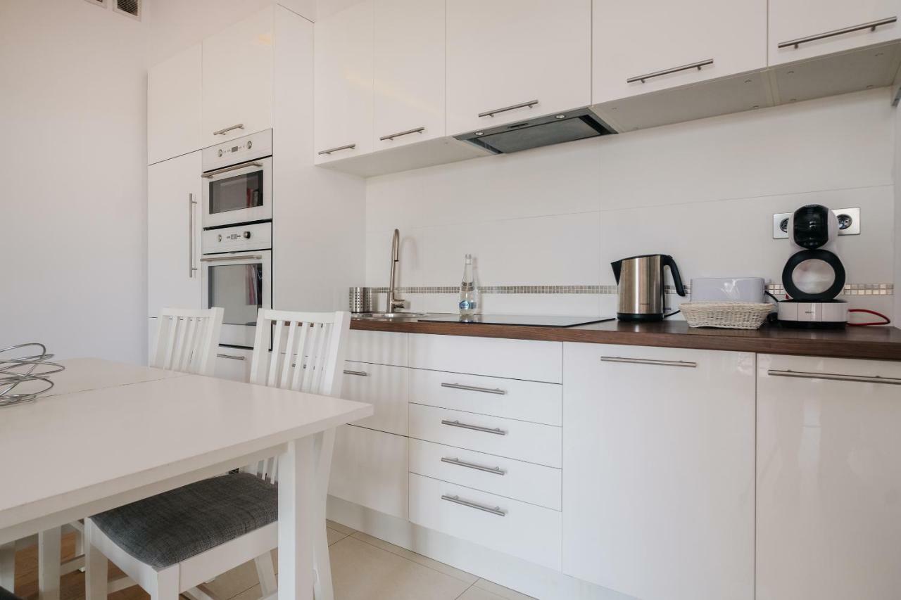 Modern Apartment Across The Ponds Warsaw Ngoại thất bức ảnh