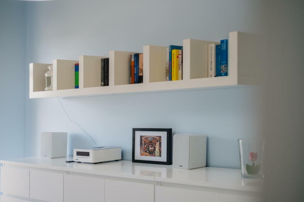 Modern Apartment Across The Ponds Warsaw Ngoại thất bức ảnh
