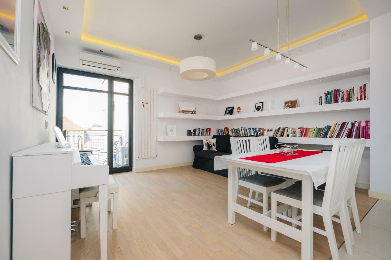 Modern Apartment Across The Ponds Warsaw Ngoại thất bức ảnh