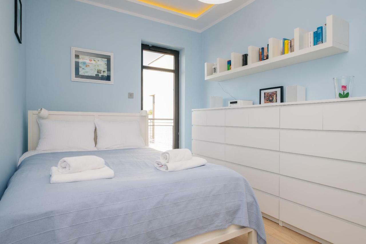 Modern Apartment Across The Ponds Warsaw Ngoại thất bức ảnh